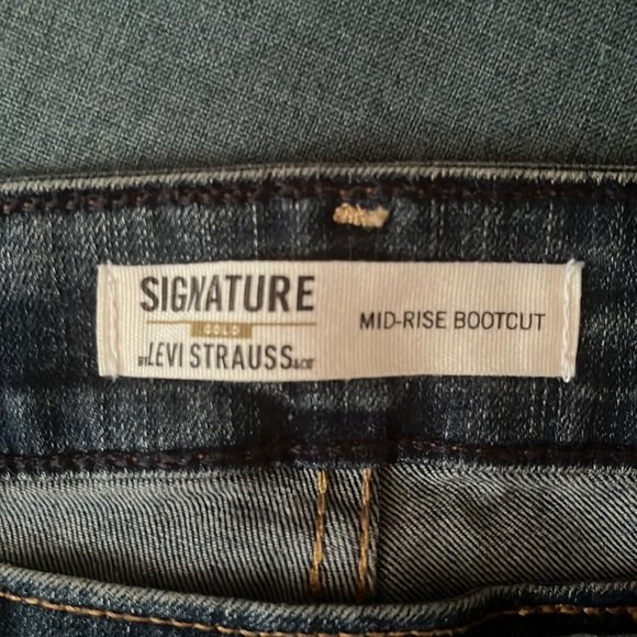 Levi’s Jeans - Picture 3 of 5